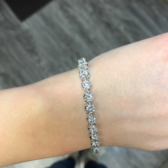 Genuine diamond tennis bracelet - Picture 2 of 7